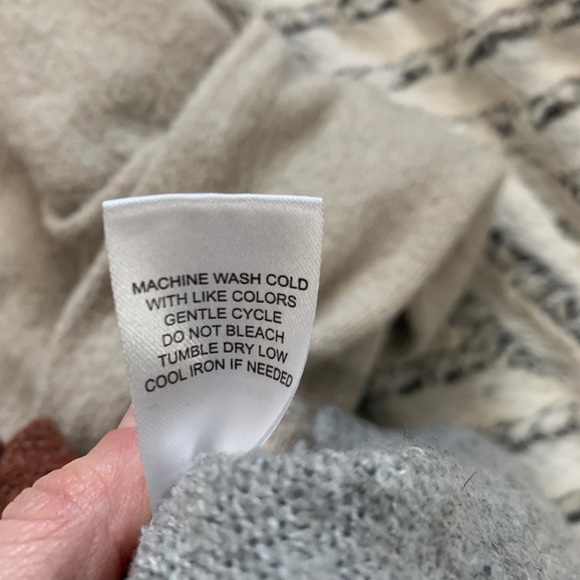 Anthropologie OLVA by Olive and Vine sweater - Picture 2 of 8